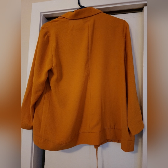 Jacket - Picture 2 of 2